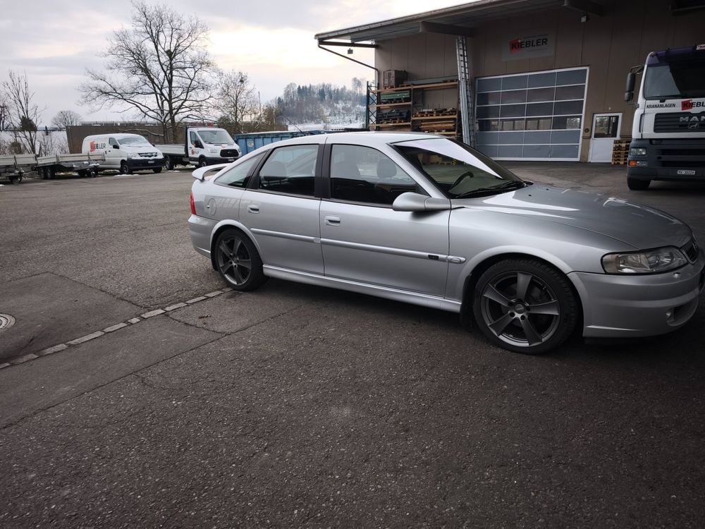 Opel Vectra B 2.6 V6 CC Sport Automatico.