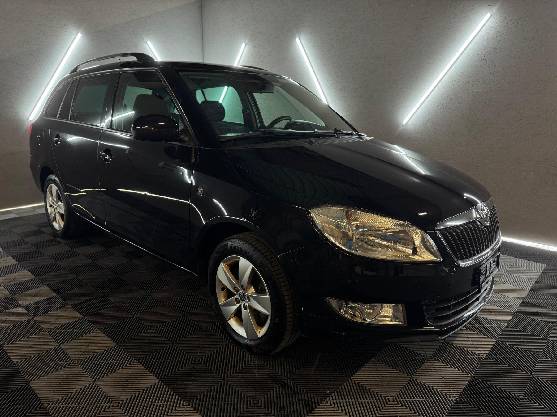 SKODA Fabia 1.2 TSI Elegance - Image 1