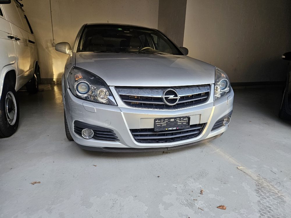 Opel Signum 2.8 V6 Turbo, Automatico