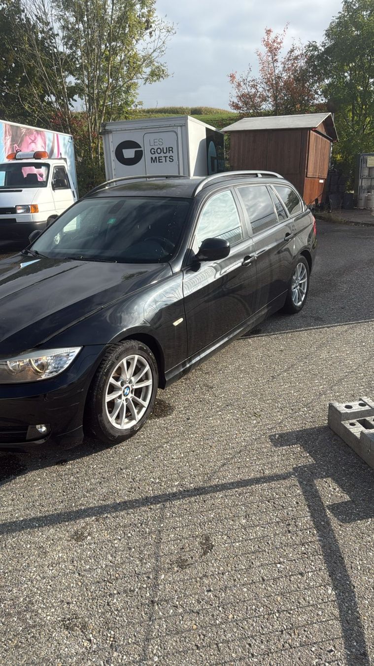 BMW 318i Touring per l'esportazione - Image 1