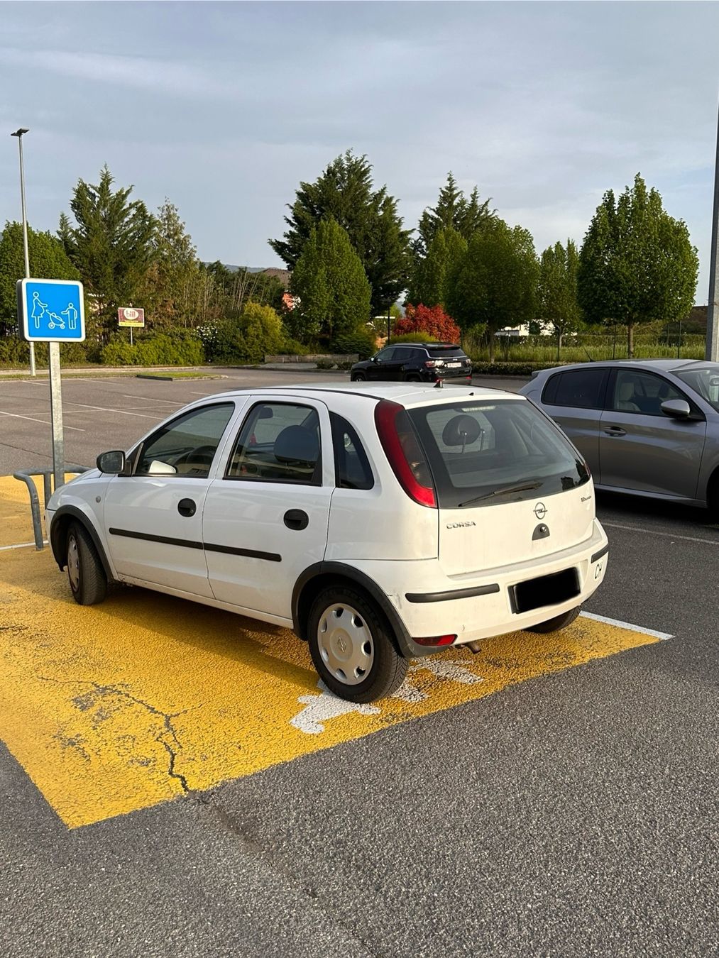 OPEL CORSA C12, 2005 manuale - Image 3