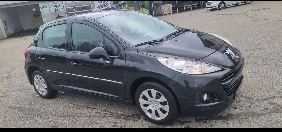 PEUGEOT 207 1.4i - Image 1