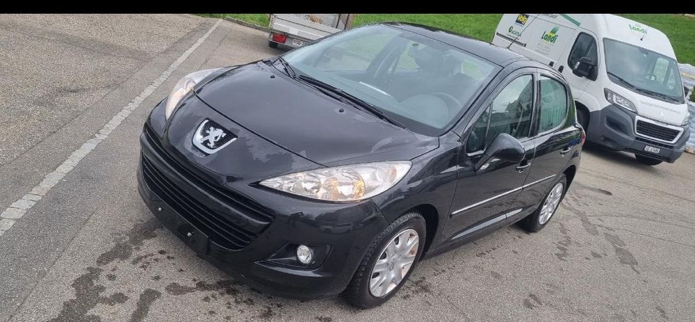 PEUGEOT 207 1.4i - Image 2