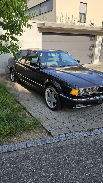 BMW 750iL e32