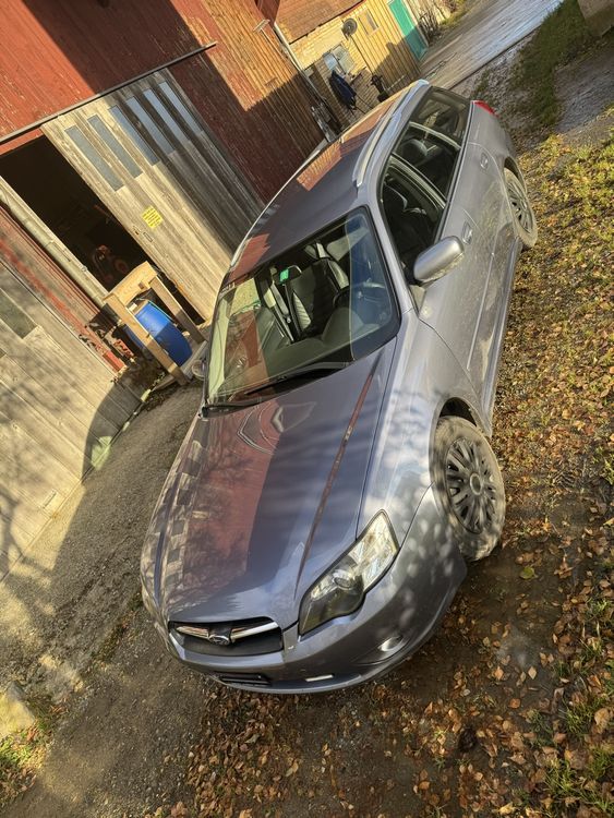 Zuverlässiger Subaru Legacy Kombi Automat