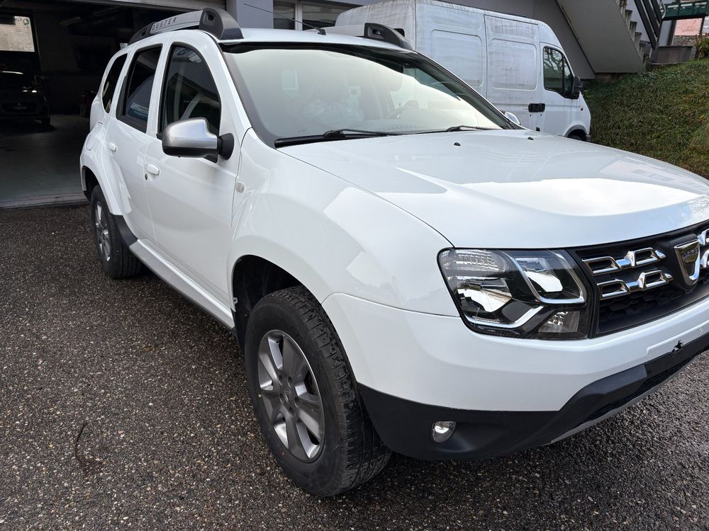 dacia duster 4x4 1.2 T in ottimo stato pneumatici invernali nuovi - Image 2