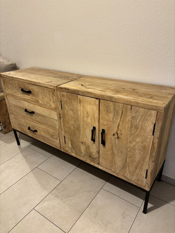 Credenza in legno massello con 3 cassetti