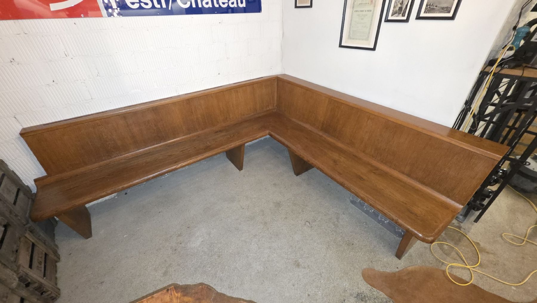 Banca a L in legno, massiccio, ben conservata - Image 1