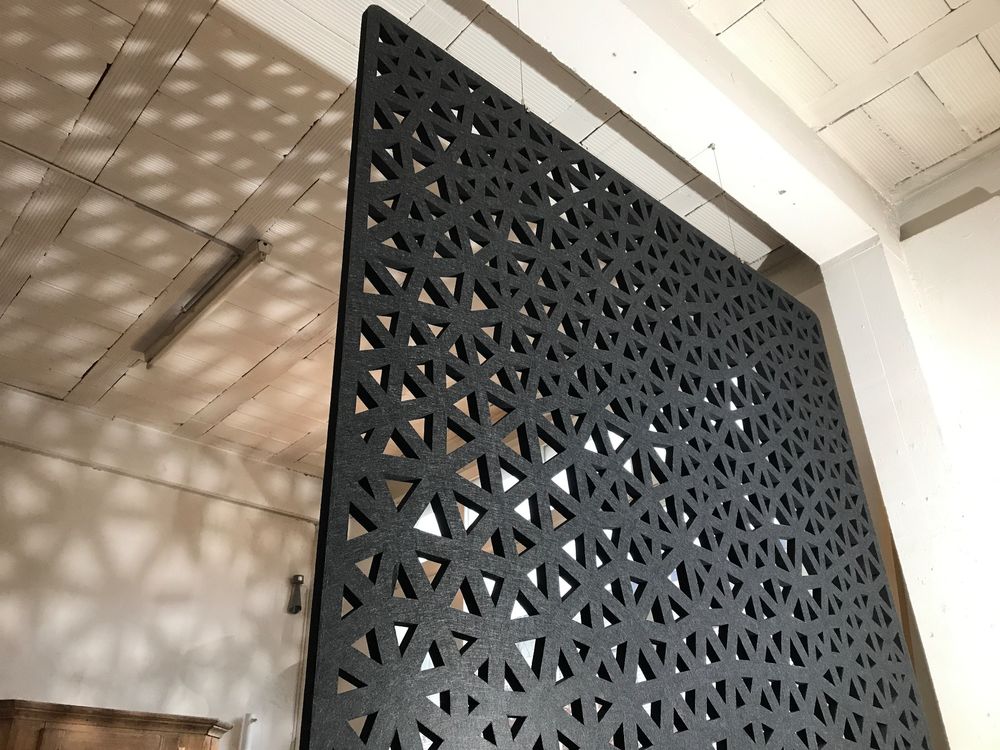 Bellissimo divisore di spazio parete divisoria parete nera in ottimo stato!