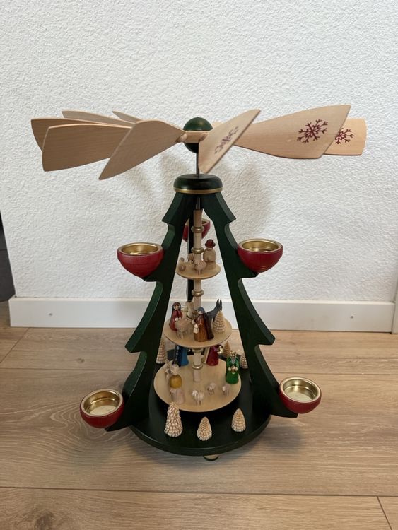 Pirámide de Navidad in legno, Erzgebirge, ottimo stato, decorazione invernale