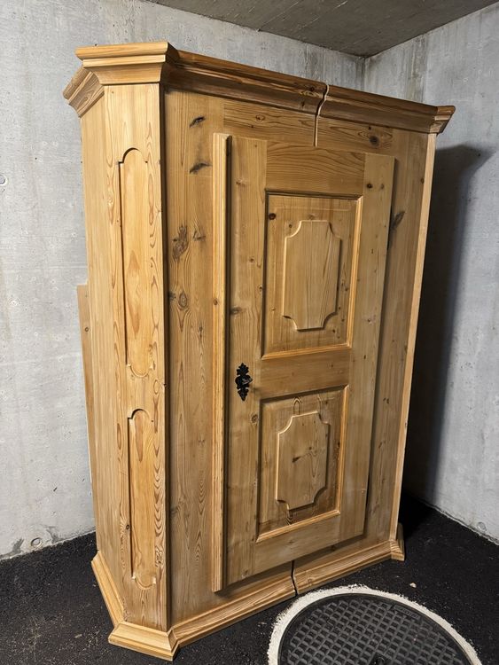 Armadio antico, legno massiccio - Image 2