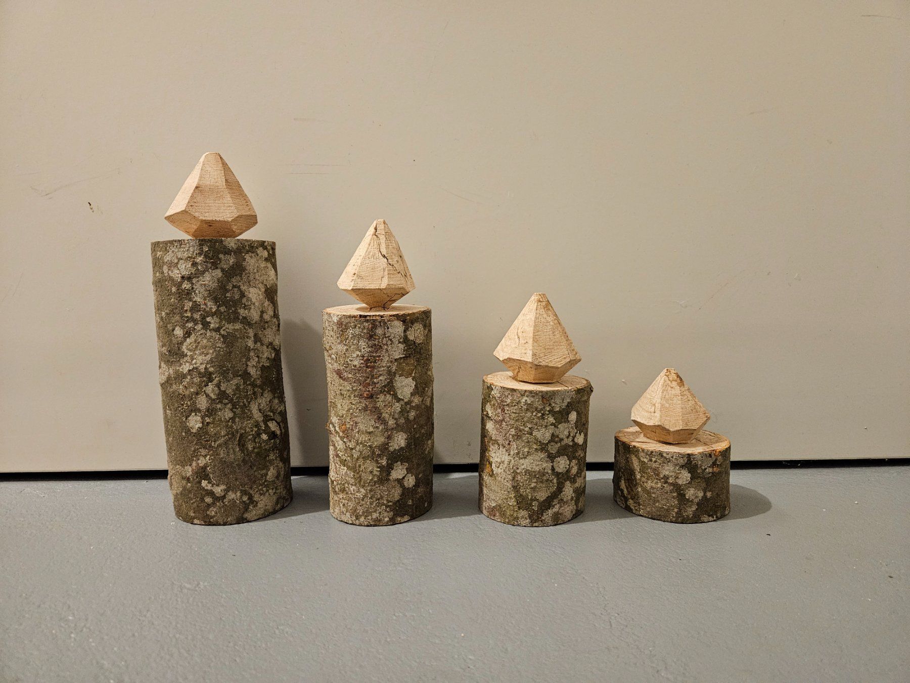 Set di decorazioni in legno: 4 candele fatte a mano - Image 3