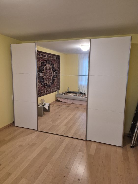 Grande armadio con porte a specchio, ottimo stato!