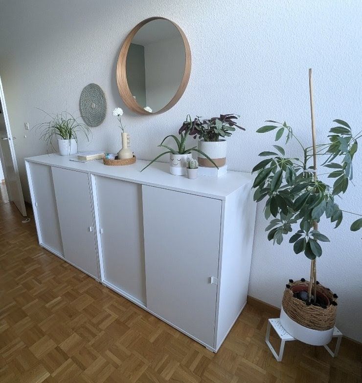 Comodino con ante scorrevoli (2x), IKEA Vihals - Image 1