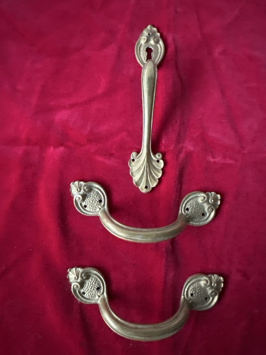 3 maniglie in ottone antiche, maniglie per cassetti, look vintage! - Image 1