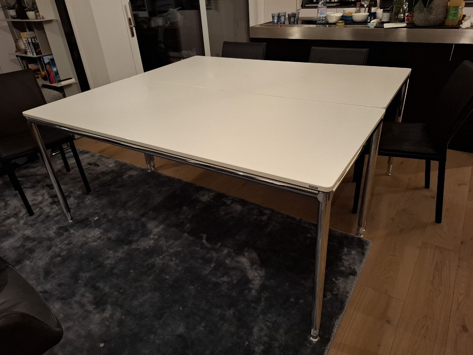 2 x Bosse Bürotische, weiß, verchromt, Schweizer Designklass - Image 1