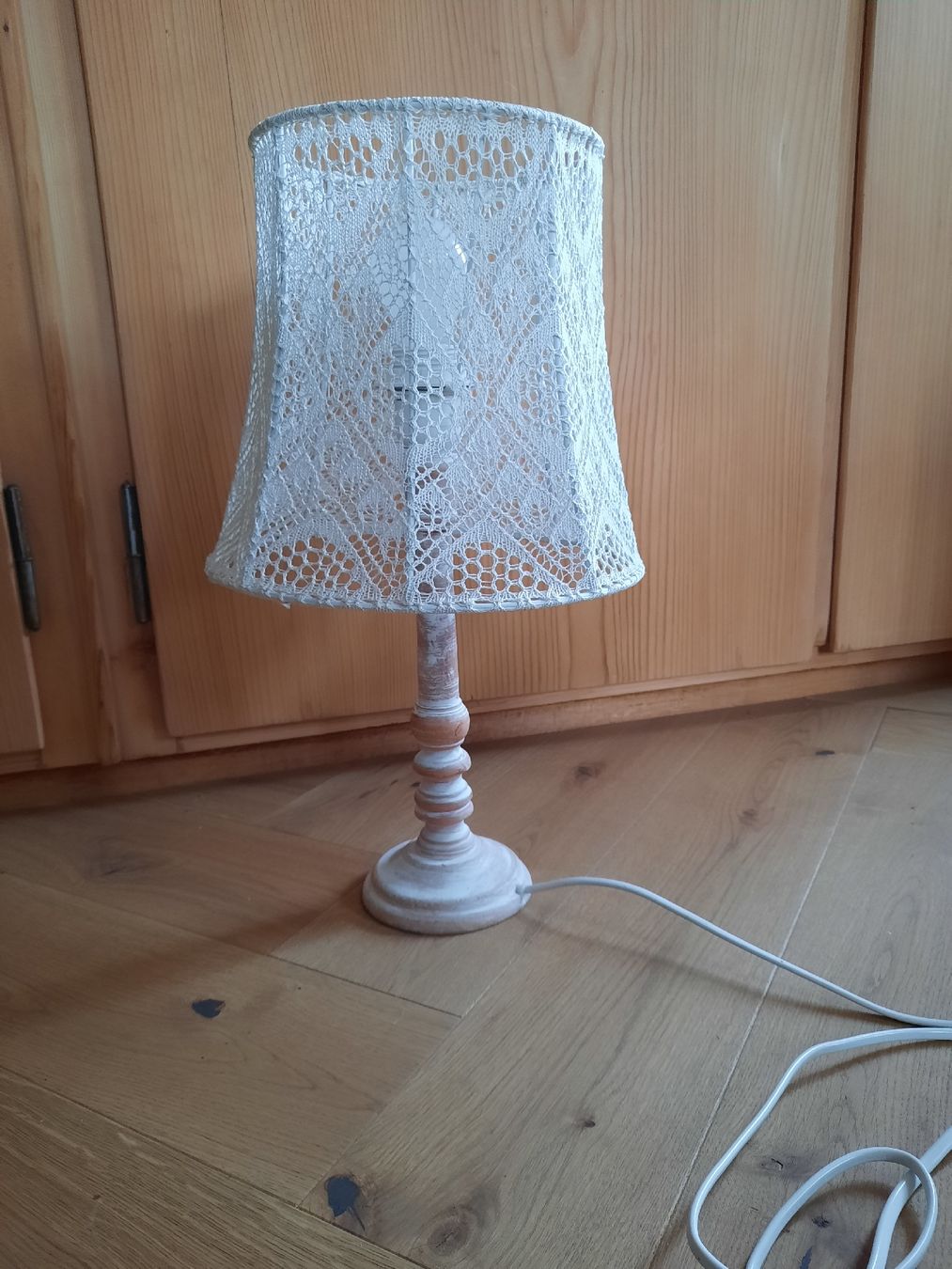 Bella lampada vintage con paralume in pizzo - Image 3