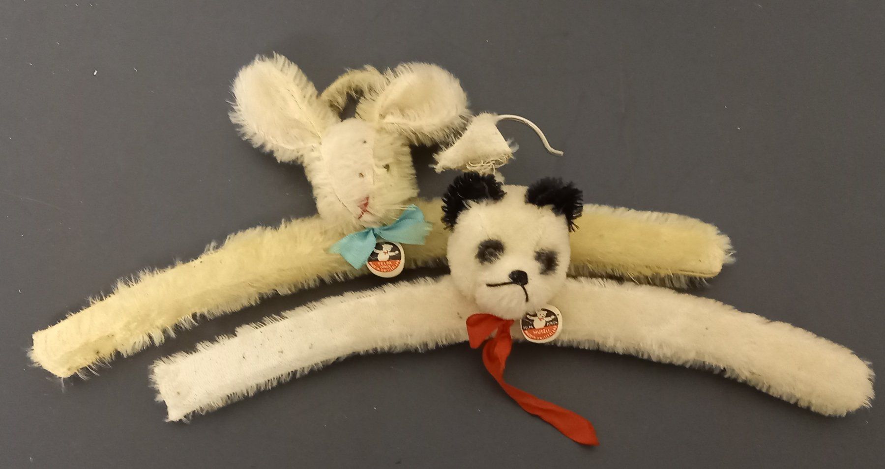 *FELPA - KI'KLEIDERBÜGEL - HASE/BÄR* B 32CM/DEFEKT - Image 1