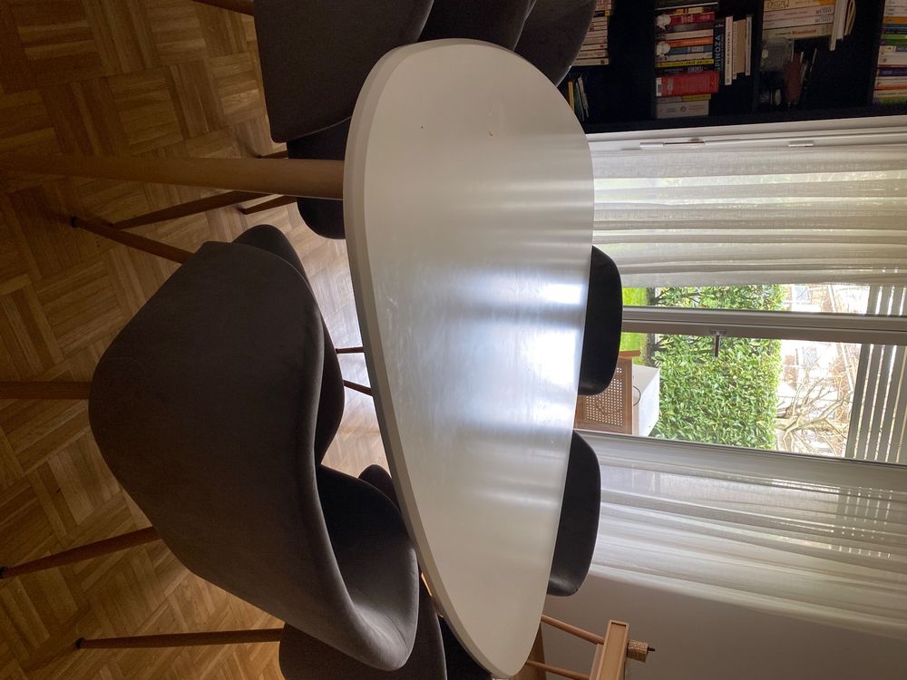 Tavolo da pranzo scandinavo di design, 6 posti, in buone condizioni