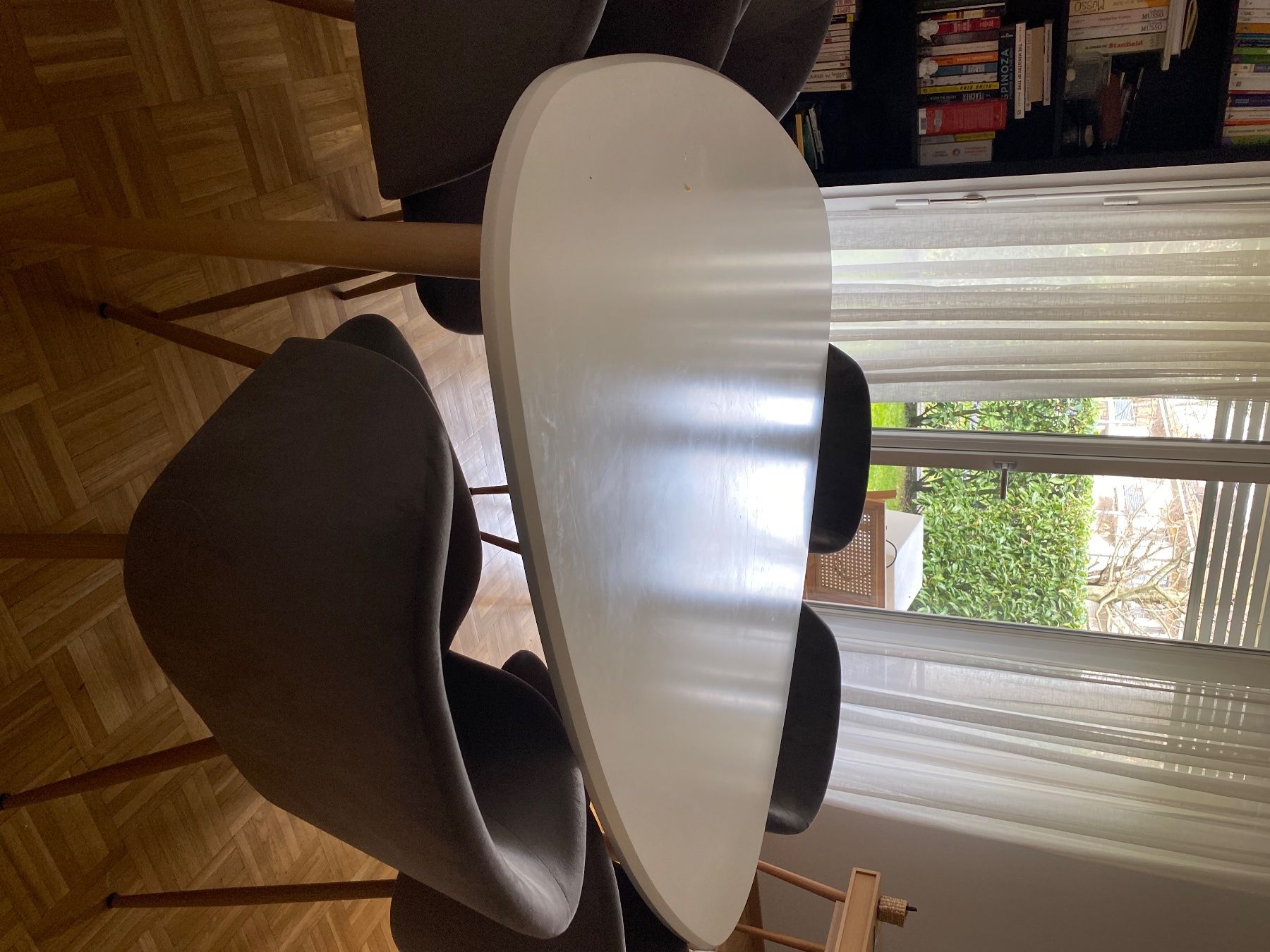 Tavolo da pranzo scandinavo di design, 6 posti, in buone condizioni - Image 1