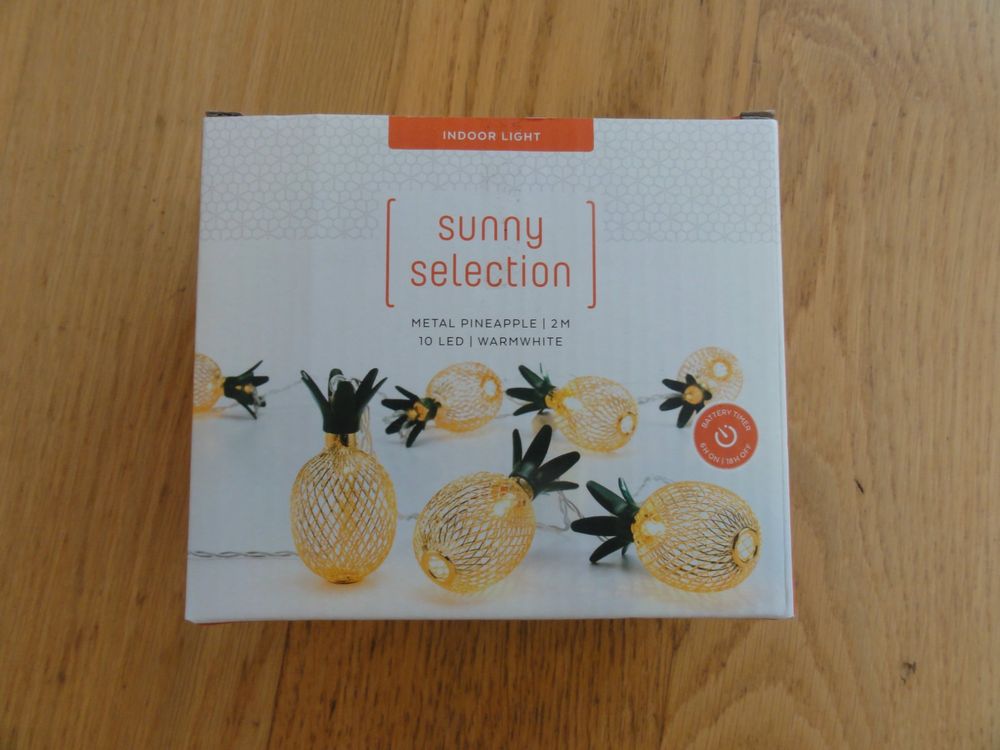 Anello di luci di ananas