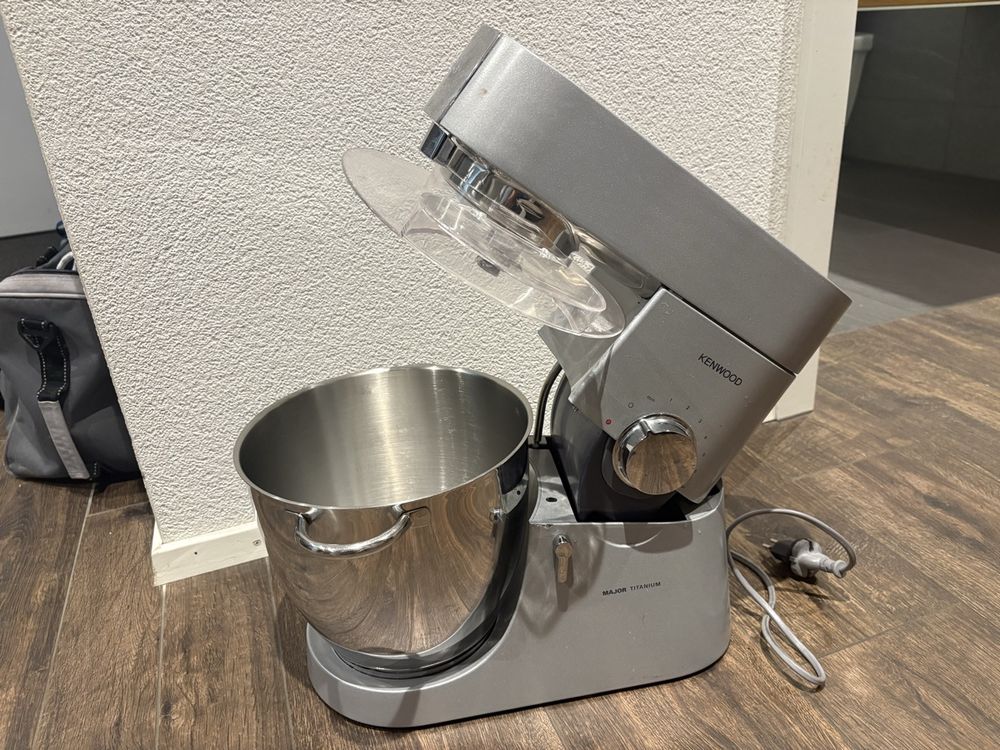 Kenwood Major macchina da cucina e macchina per la pasta Top