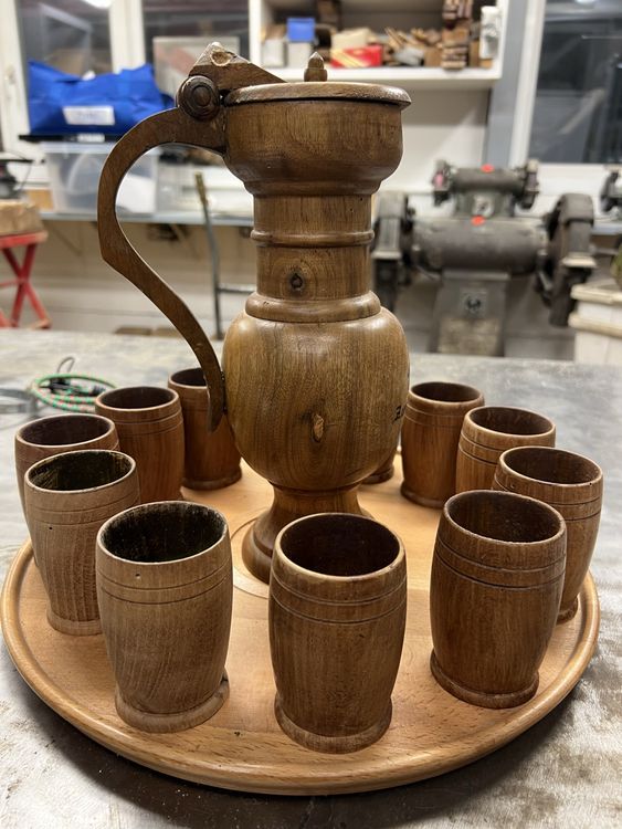 Botticino di legno con 12 bicchieri - Rara rarità vintage!