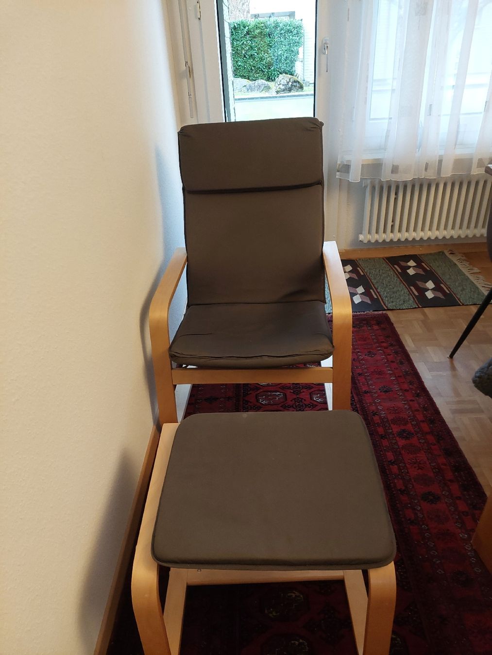 Comodissimo divano con poggiapiedi, Buono stato! - Image 1