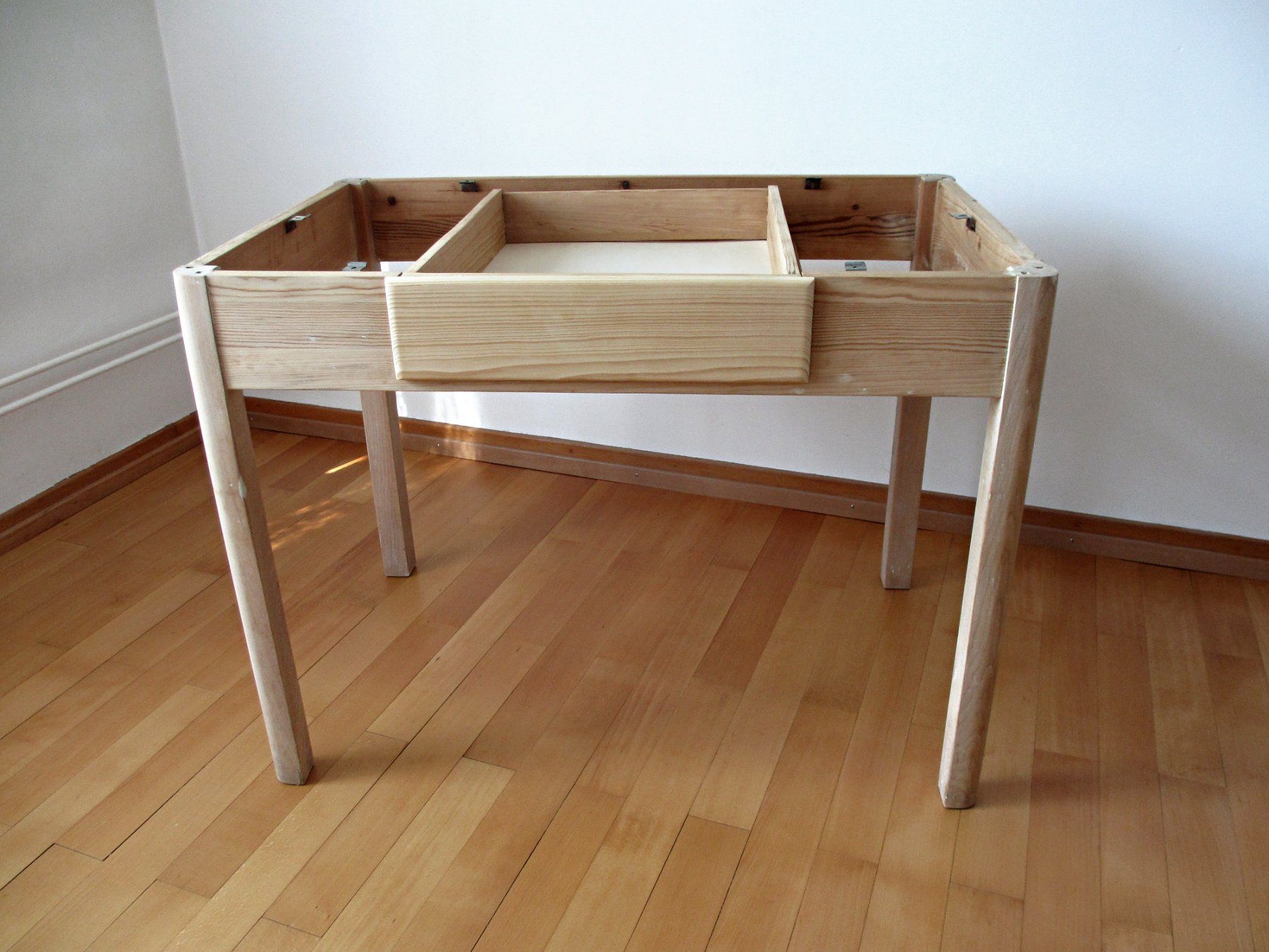 Tavolo da cucina antico, parzialmente restaurato, senza piano - Image 1