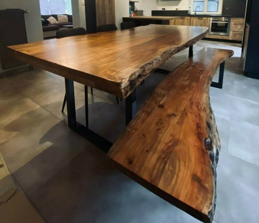 MASSIVHOLTISCH AKAZIE BAUMKANTE LACKIERT 220x100cm 899.-