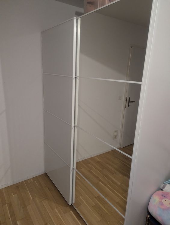 Grande armadio PAX con porte a specchio, in ottimo stato!