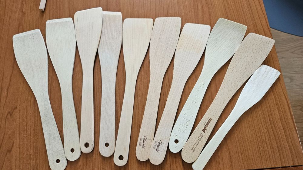 Mestolo di legno per cucinare