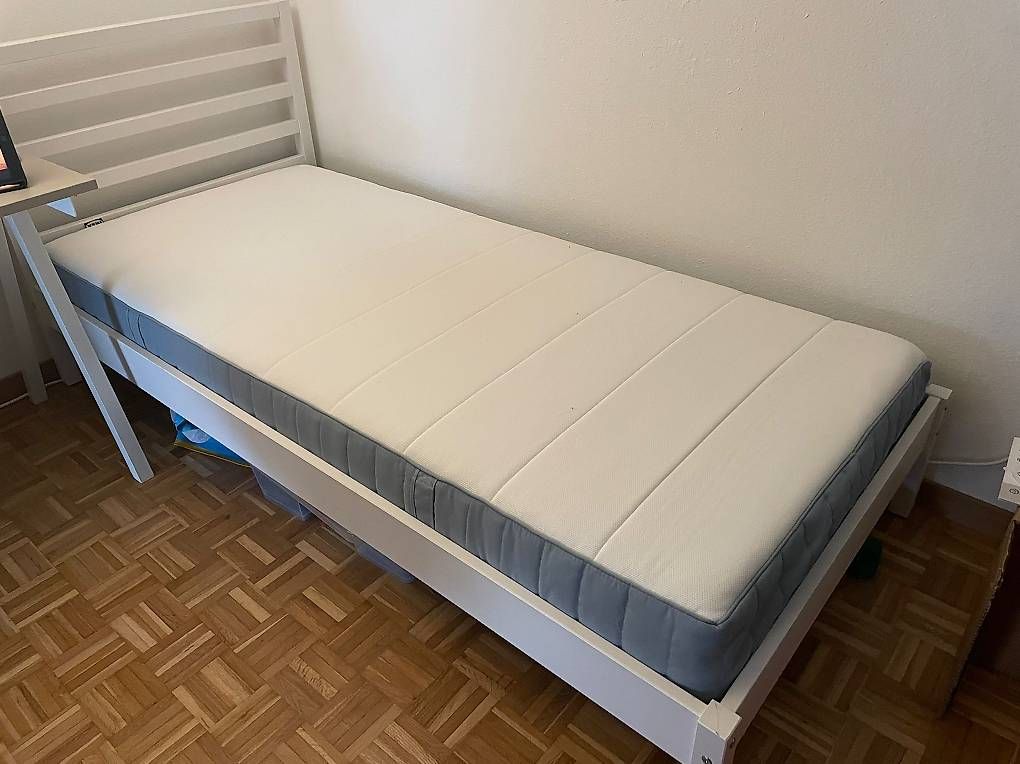 Letto singolo con materasso in buone condizioni - Image 3
