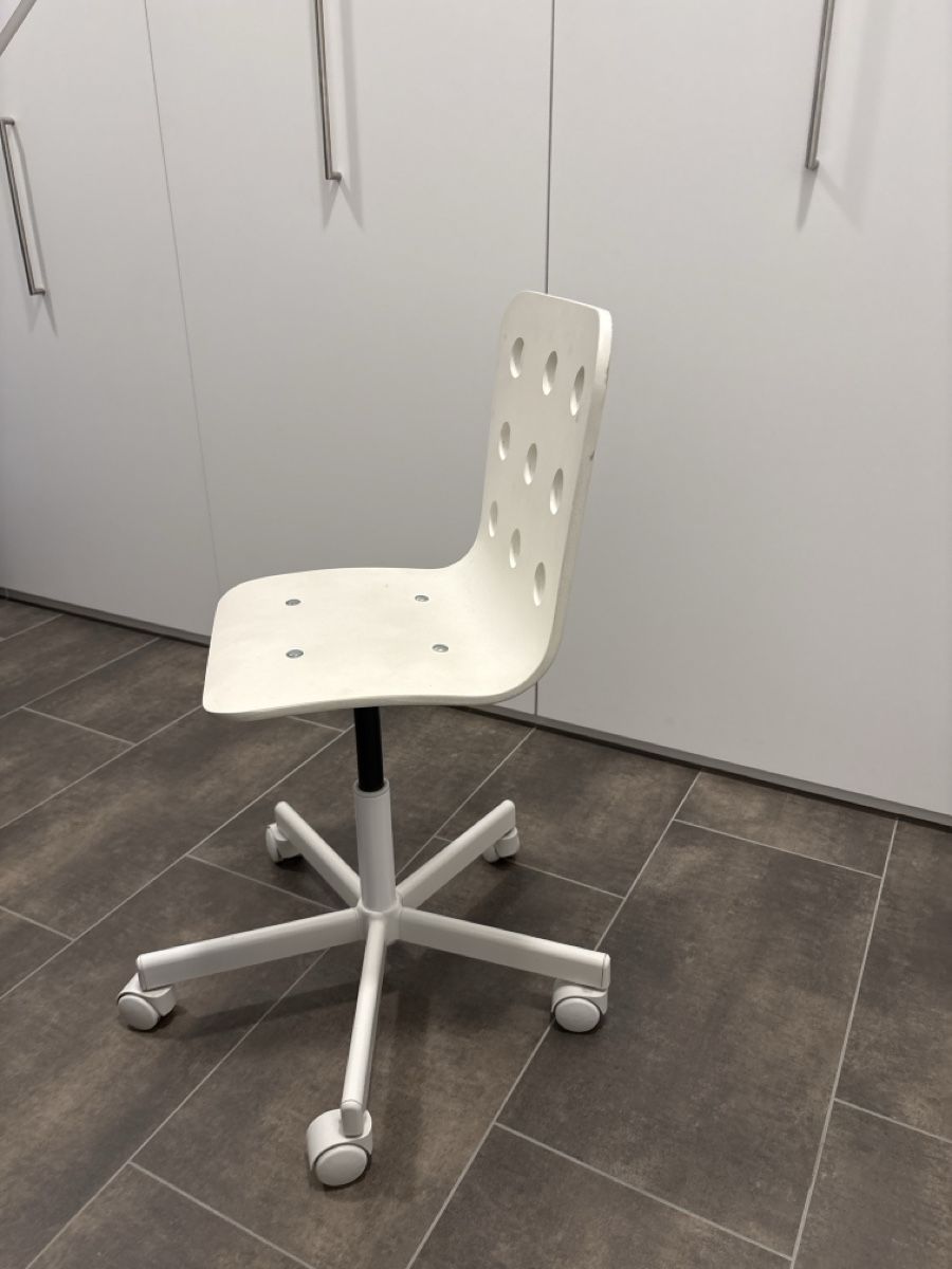 Sedia da ufficio per bambini IKEA bianca - Image 1