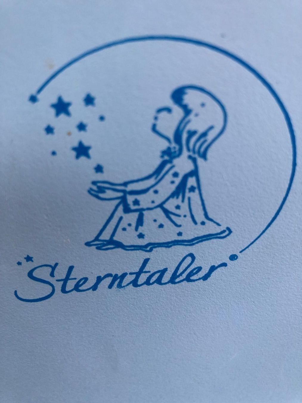 Sternthaler tavolo per bambini con 4 sedie e giocattoli - Image 1