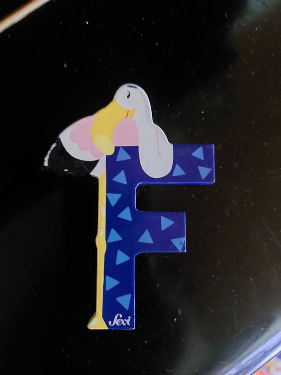 Lettere in legno di Sevi: "F"