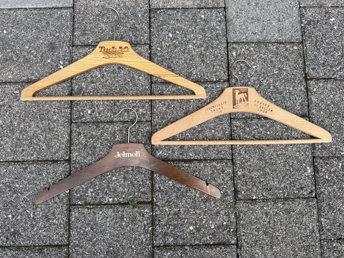 3 Vintage appendiabiti in legno, pezzi da collezione, ottimo stato! - Image 1