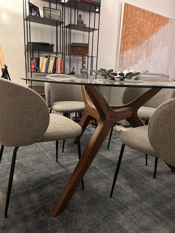 Tavolo in vetro con gamba in legno marca AMPM - Image 2