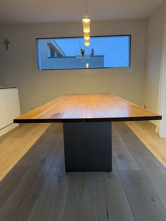 Tavolo da pranzo massiccio, tavolo in legno, ottimo stato!