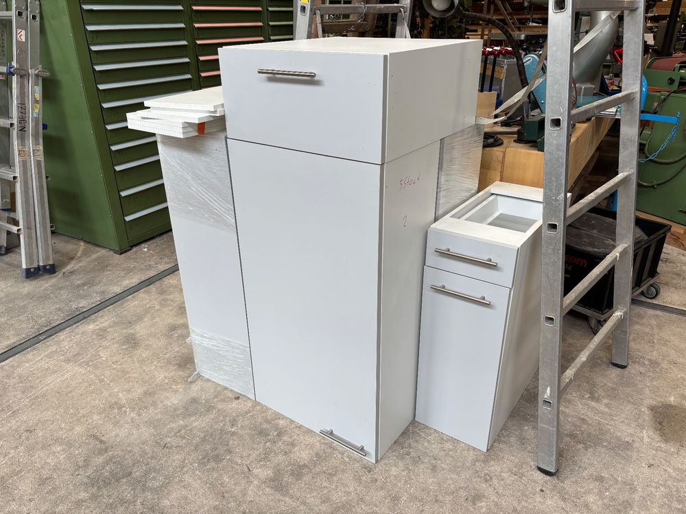 Verschiedene Küchen Schänke 5x, Wandschr., Schubladenschrank