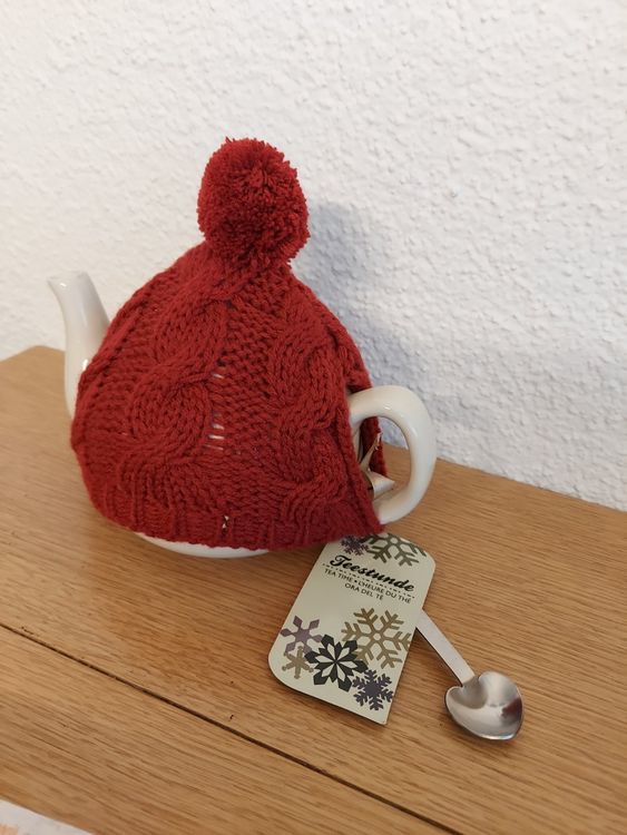 Molto bella teiera con cappuccio in maglia rossa e cucchiaio, NUOVA - Image 2