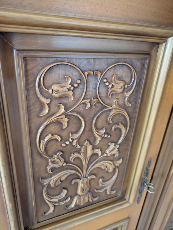 Buffet/credenza vintage con sculture, in ottimo stato! - Image 2