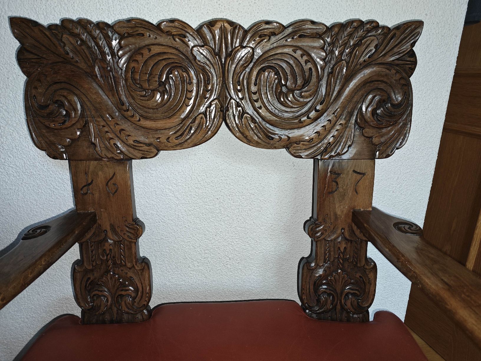 Vintage eooden armchair - poltrona classica - Image 3