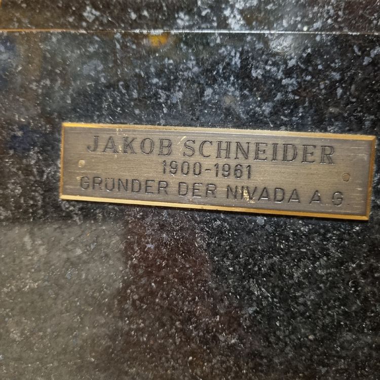 Nivada Uhren fondatore, Jakob Schneider, bussola in bronzo del 1967 - Image 2