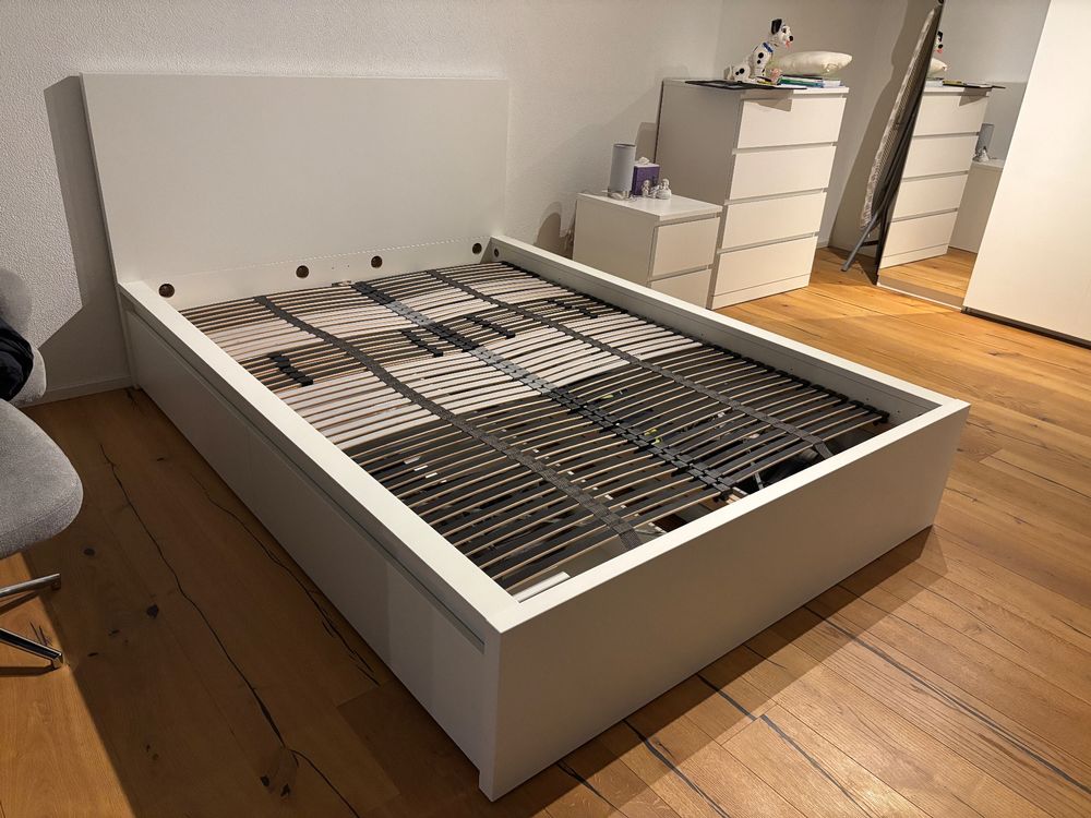 Letto con struttura in acciaio e cassetti - Image 2