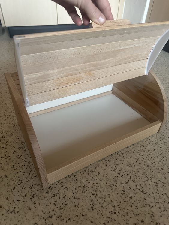 Pratico contenitore per il pane in legno - Ideale per la cucina! - Image 2