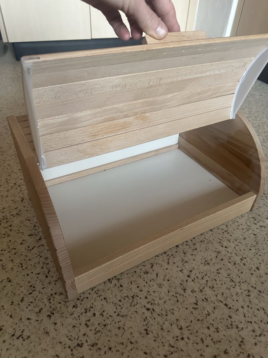 Pratico contenitore per il pane in legno - Ideale per la cucina! - Image 3