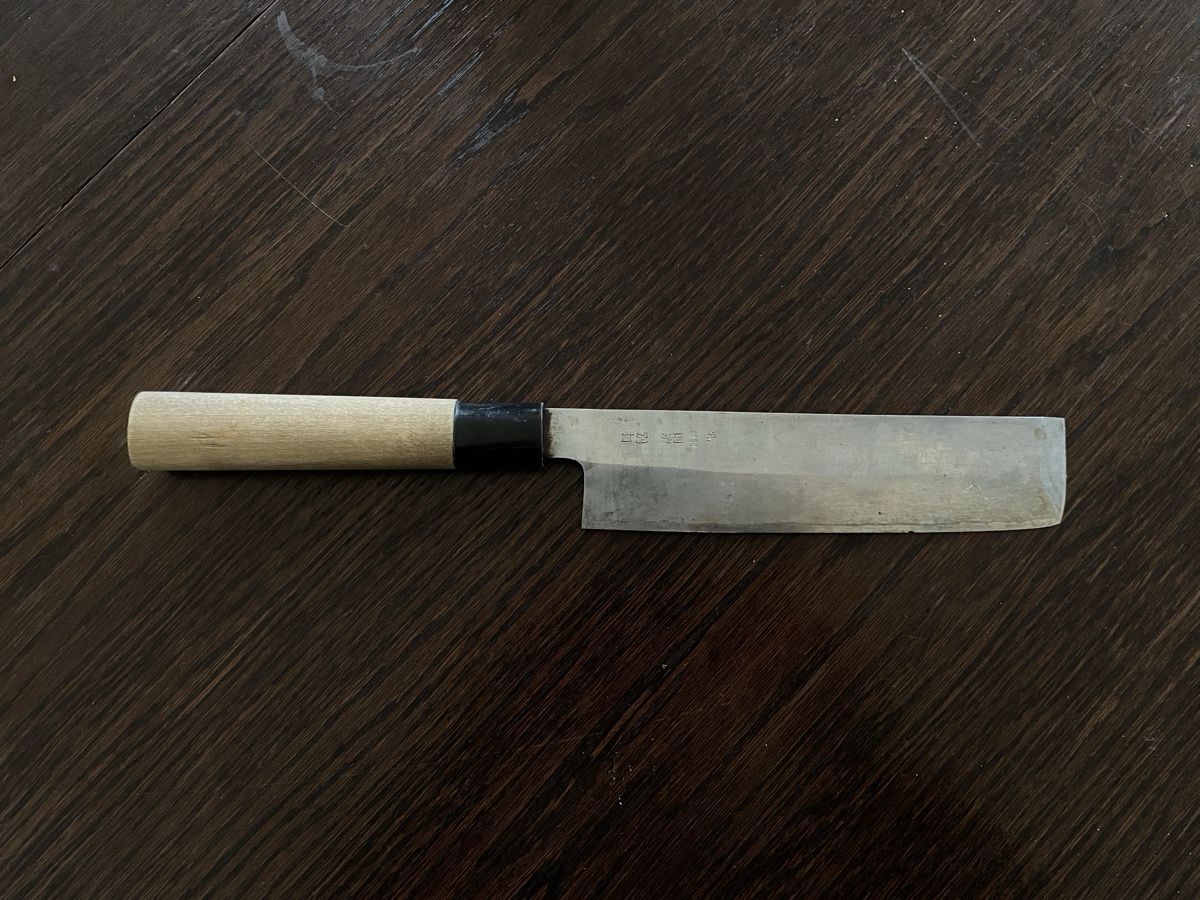 Coltello da cucina giapponese Nakiri con impugnatura in legno, ottimo stato - Image 1