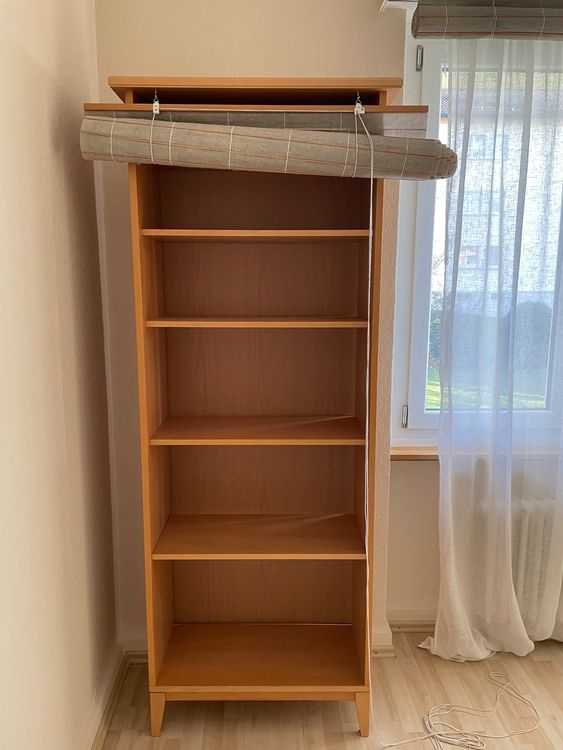 Bellissimo libreria in legno con persiane, ottimo stato, conveniente!