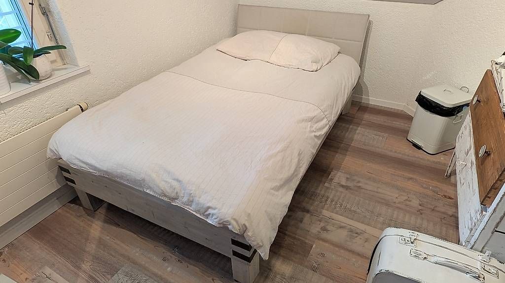 Letto in legno chiaro di Hasena 120x200cm - Image 1